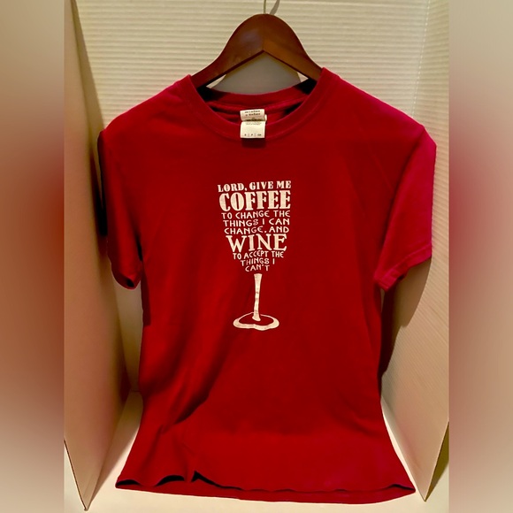 Women’s coffee and wine burgundy T-shirt -small - Picture 1 of 4